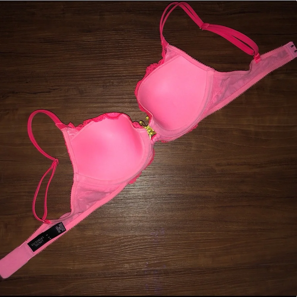 NWOT - Victoria’s Secret Balconette Bra - 32B - Picture 3 of 7